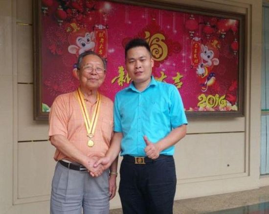 稻香十里與慈善同行 八一慰問(wèn)抗戰(zhàn)老兵鄒益泰